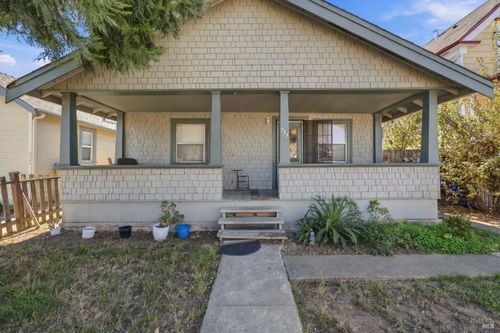 733 Indiana Street, Vallejo, CA, 94590 | Card Image