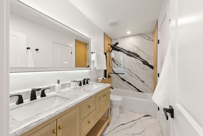 787 Bluejay Cir, House other with 4 bedrooms, 2 bathrooms and 2 parking in Elk Grove Village IL | Image 23