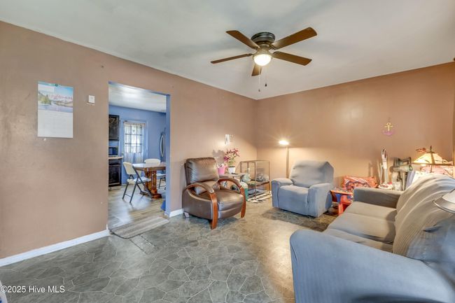 431 Henry St, House other with 3 bedrooms, 2 bathrooms and null parking in Wilmington NC | Image 6