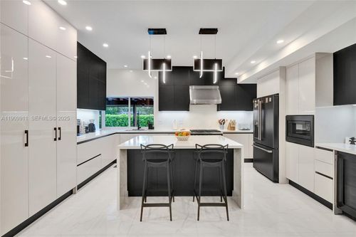 2156 Ne 187th St, North Miami Beach, FL, 33179-4312 | Card Image