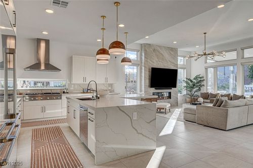 12199 Canyon Sunset St, Las Vegas, NV, 89138-6420 | Card Image