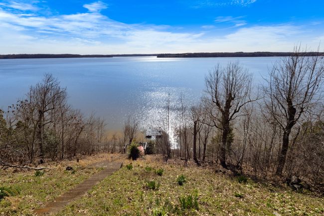 591 Shore Dr, House other with 3 bedrooms, 2 bathrooms and 2 parking in Big Sandy TN | Image 15