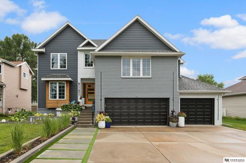 9131 Merryvale Dr, Lincoln, NE, 68526-9532 | Card Image
