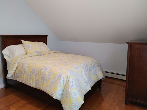 3e-390 Dwelly St, Fall River, MA, 02724-1904 | Card Image