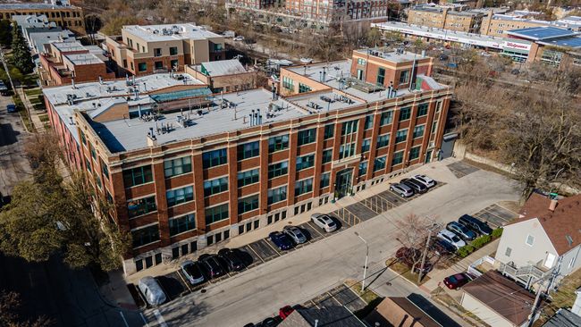 APT-305 - 601 Linden Pl, Condo with 2 bedrooms, 1 bathrooms and 1 parking in Evanston IL | Image 23