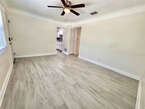 5601 62nd Way N, ST PETERSBURG, FL, 33709-1745 | Card Image