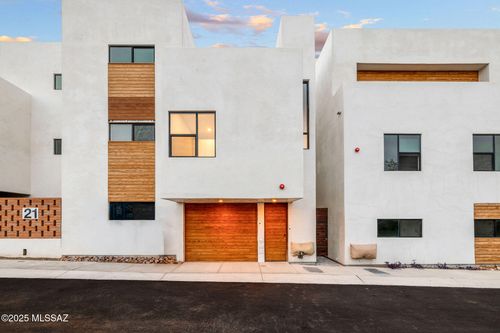 25 W Lalo Way, Tucson, AZ, 85701 | Card Image
