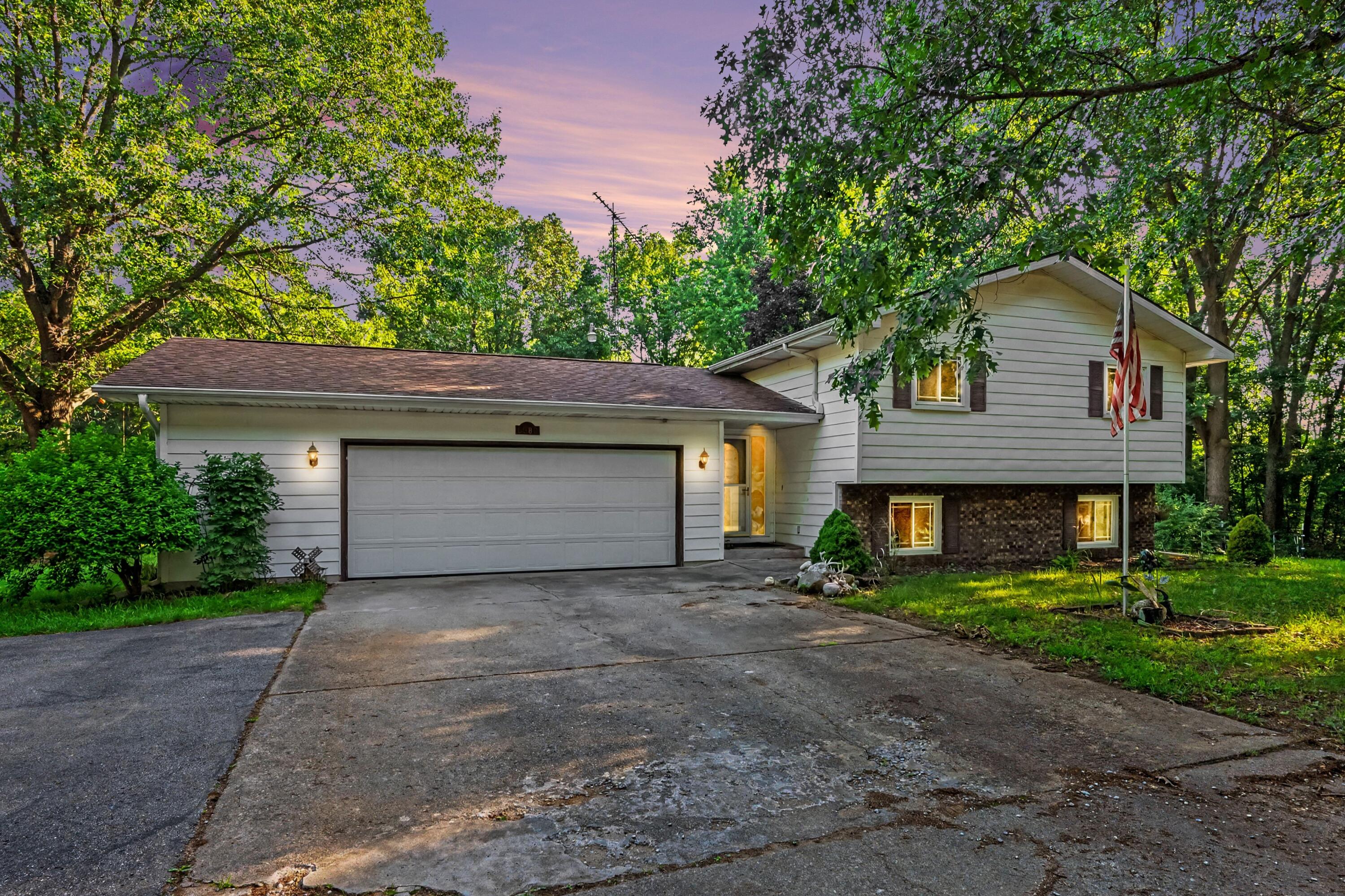 Residential in Litchfield