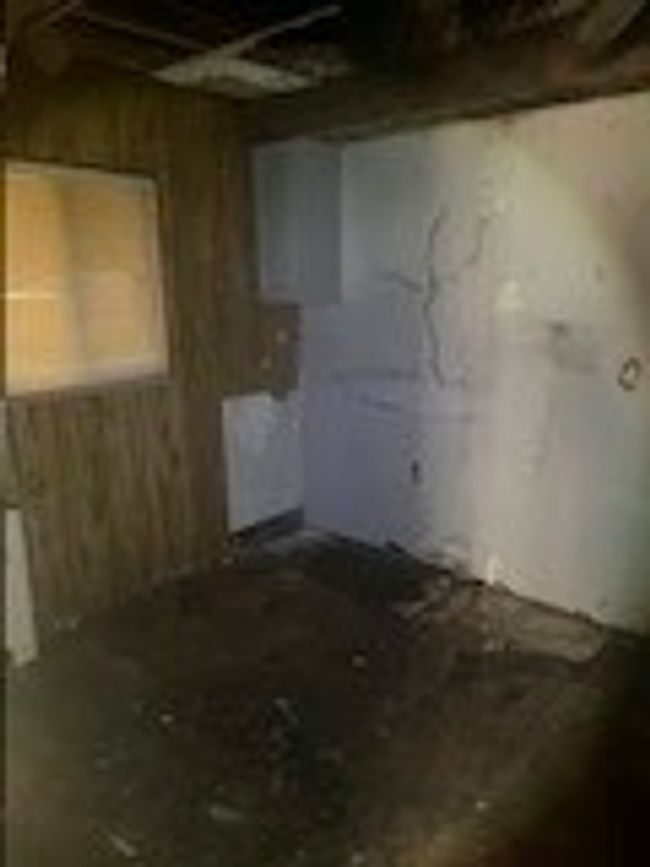 512 Glenn St, House other with 2 bedrooms, 1 bathrooms and null parking in Wilmerding PA | Image 16