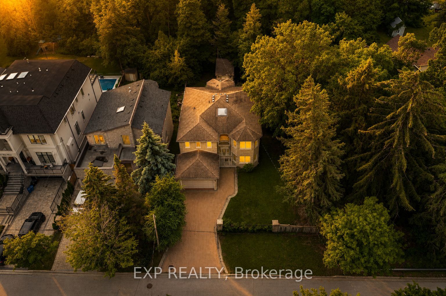 Residential in Richmond Hill