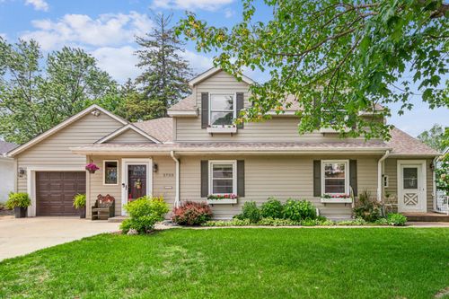 3703 Beard Ave N, Robbinsdale, MN, 55422-2309 | Card Image