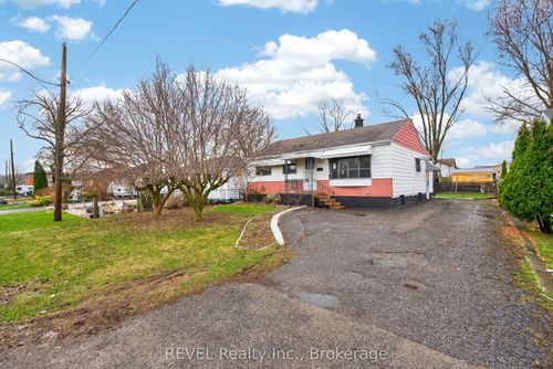 15 Vera St, Saint Catharines, ON, L2S1C3 | Card Image