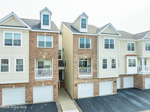 4203 Admirals Walk Dr, Cohoes, NY, 12047-3658 | Card Image