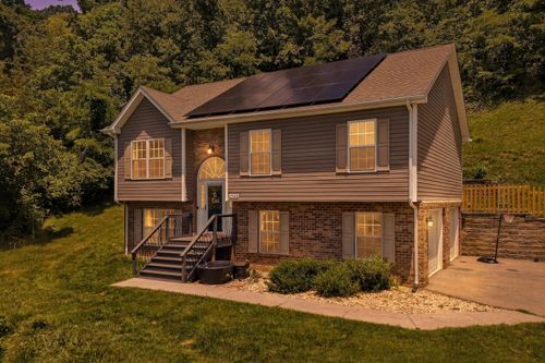 4452 Toddsbury Dr, Vinton, VA, 24179-1144 | Card Image