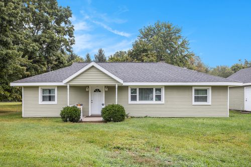8324 N 46th St, Augusta, MI, 49012-9655 | Card Image