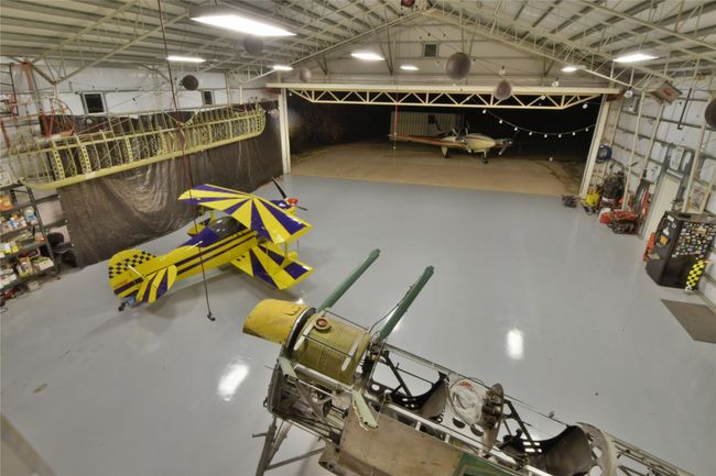 Airplane Hangar | Image 36