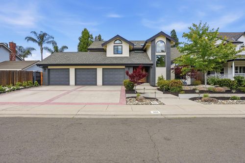 909 Opal Lane, Ripon, CA, 95366 | Card Image
