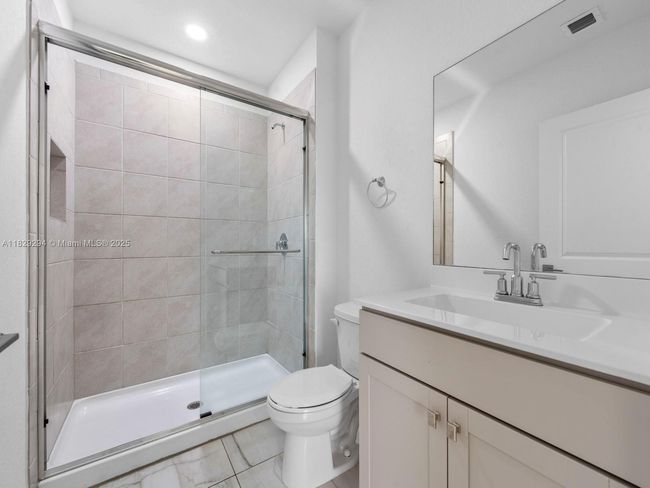 619 Ne 5 Th St, House other with 5 bedrooms, 3 bathrooms and null parking in Florida City FL | Image 16