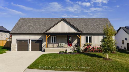 62 Chestnut Hill Cres, Tara, ON, N0H2N0 | Card Image