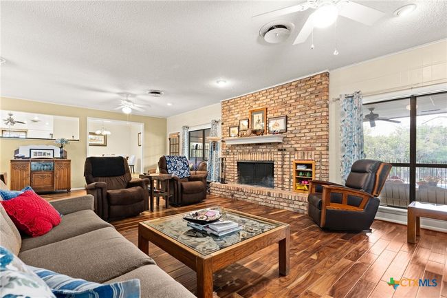 Main Living | Image 8