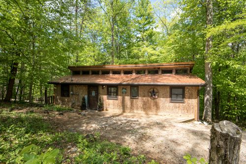 2040 Echo Point Rd, Bronston, KY, 42518-9420 | Card Image