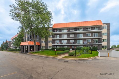 105-4949 Golf Rd, Skokie, IL, 60077-1404 | Card Image
