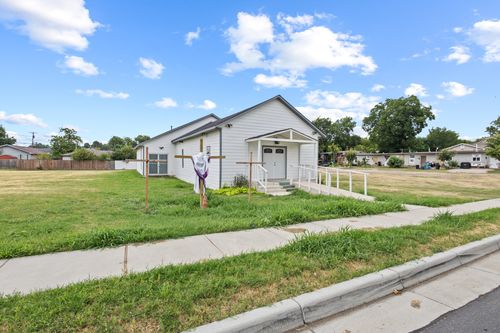 1905 El Paso St, Grand Prairie, TX, 75051-1323 | Card Image