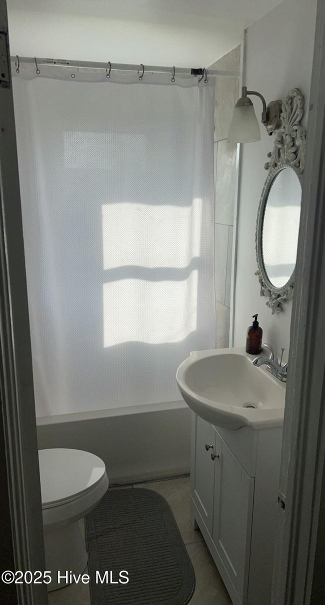 1212 Fisher St, House other with 4 bedrooms, 1 bathrooms and null parking in Morehead City NC | Image 9