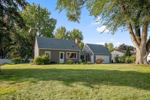 2305 2305 Old County Road 34 Pl, Burnsville, MN, 55337 | Card Image