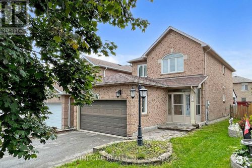 399 Flanagan Crt, Newmarket, ON, L3X2G1 | Card Image