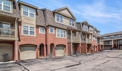 3051 Barclay Way, Ann Arbor, MI, 48105-9464 | Card Image