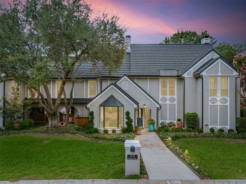 8521 Woodlake Cir, Fort Worth, TX, 76179-3143 | Card Image
