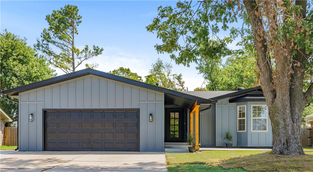 G St, Bentonville, AR 72712