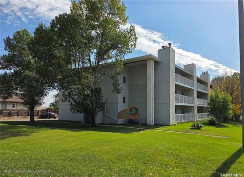 205 - 306 Perkins St, Condo with 1 bedrooms, 1 bathrooms and 1 parking in Estevan SK | Card Image