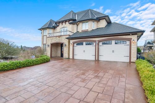 35632 Eagle View Pl, Abbotsford, BC, V3G0C8 | Card Image