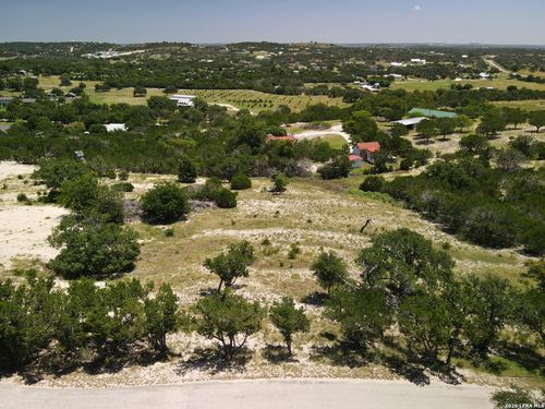 340 Roundabout Ln, Kerrville, TX, 78028-8350 | Card Image