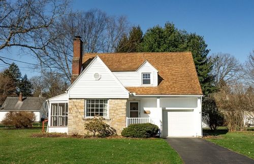 318 Garden Ave, Grove City, PA, 16127-1420 | Card Image