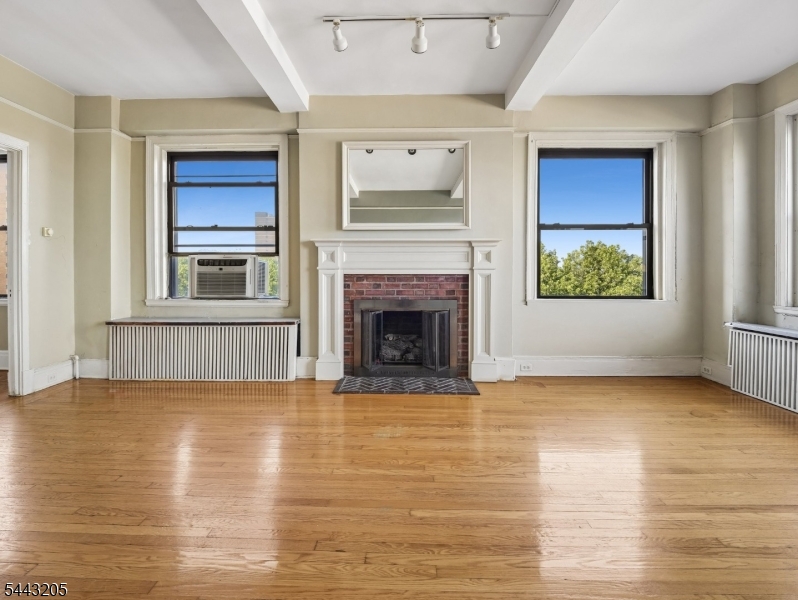 Residential in Newark City 4