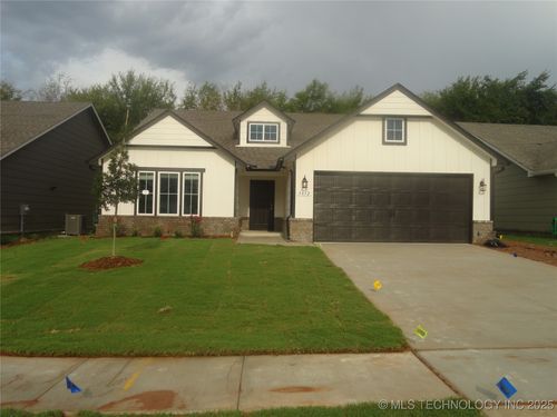 3812 N 33rd St, Broken Arrow, OK, 74014-8881 | Card Image