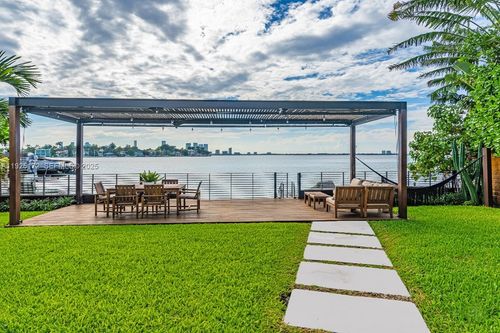 8 Century Ln, Miami Beach, FL, 33139-8803 | Card Image