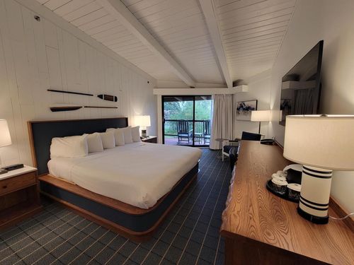 1318-2400 E Geneva St, DELAVAN, WI, 53115-2024 | Card Image