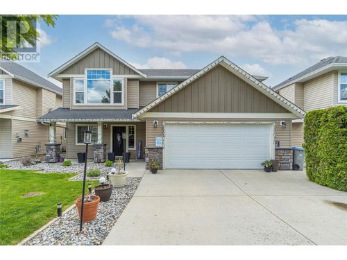 2651 Rosewood Ave, Kamloops, BC, V2B0C4 | Card Image