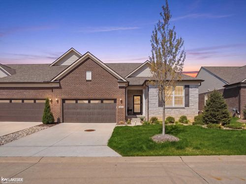 40617 Tulip Trce, Clinton Township, MI, 48036-5021 | Card Image