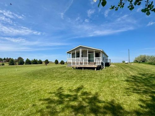7 Robbins Dr, Tracy, MN, 56175-1736 | Card Image