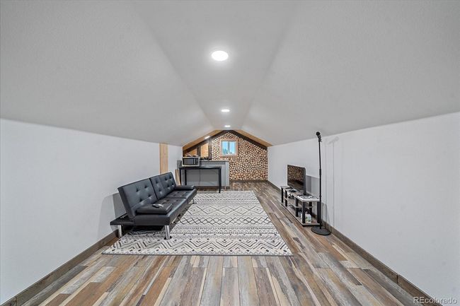 Bonus Area above garage | Image 37