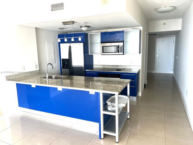 APT-3502 - 185 7 Th St, Condo with 2 bedrooms, 3 bathrooms and null parking in Miami FL | Image 13