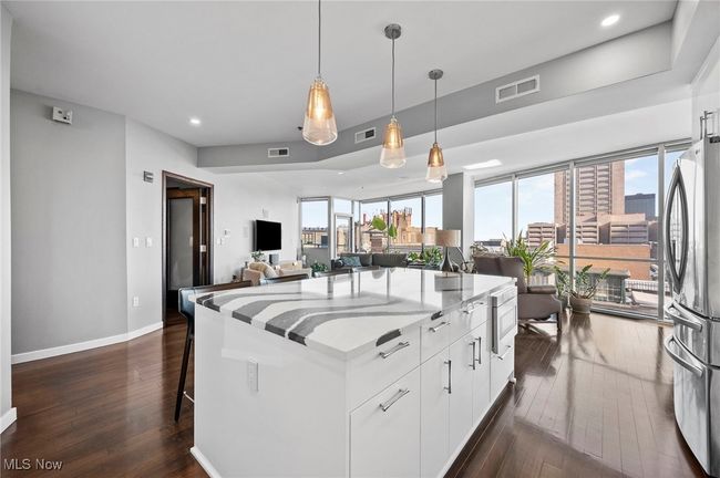 APT-905 - 701 W Lakeside Ave, Condo with 3 bedrooms, 3 bathrooms and null parking in Cleveland OH | Image 5