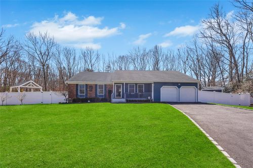 6 Cassie Ct, Mount Sinai, NY, 11766-3129 | Card Image