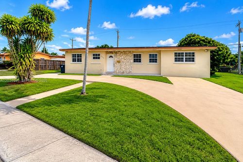 9120 Sw 16th St, Miami, FL, 33165 | Card Image