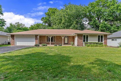1527 E Hanover Street, Springfield, MO, 65804 | Card Image
